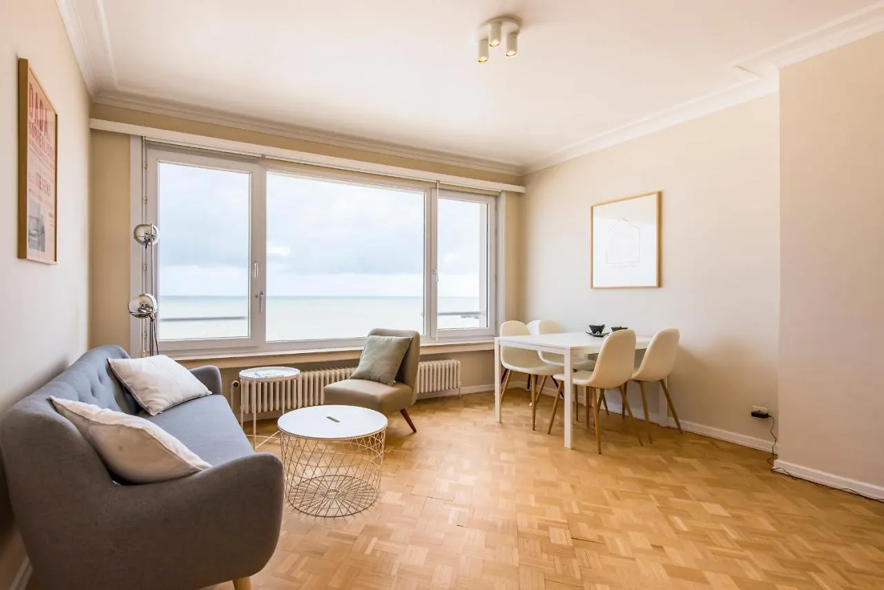 Seaview Apartment For 2 In Ostend