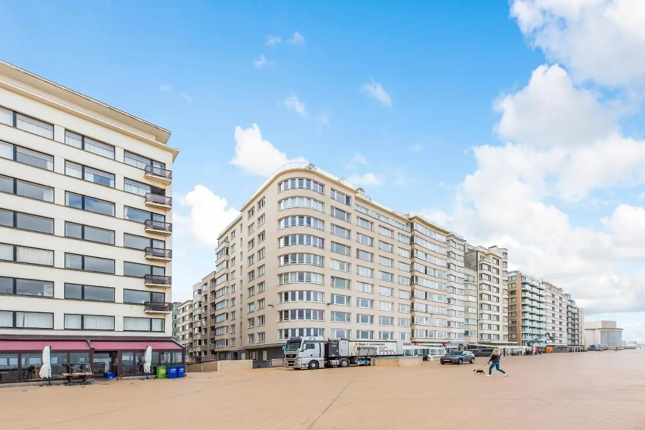Seaview Apartment For 2 In Oostende België
