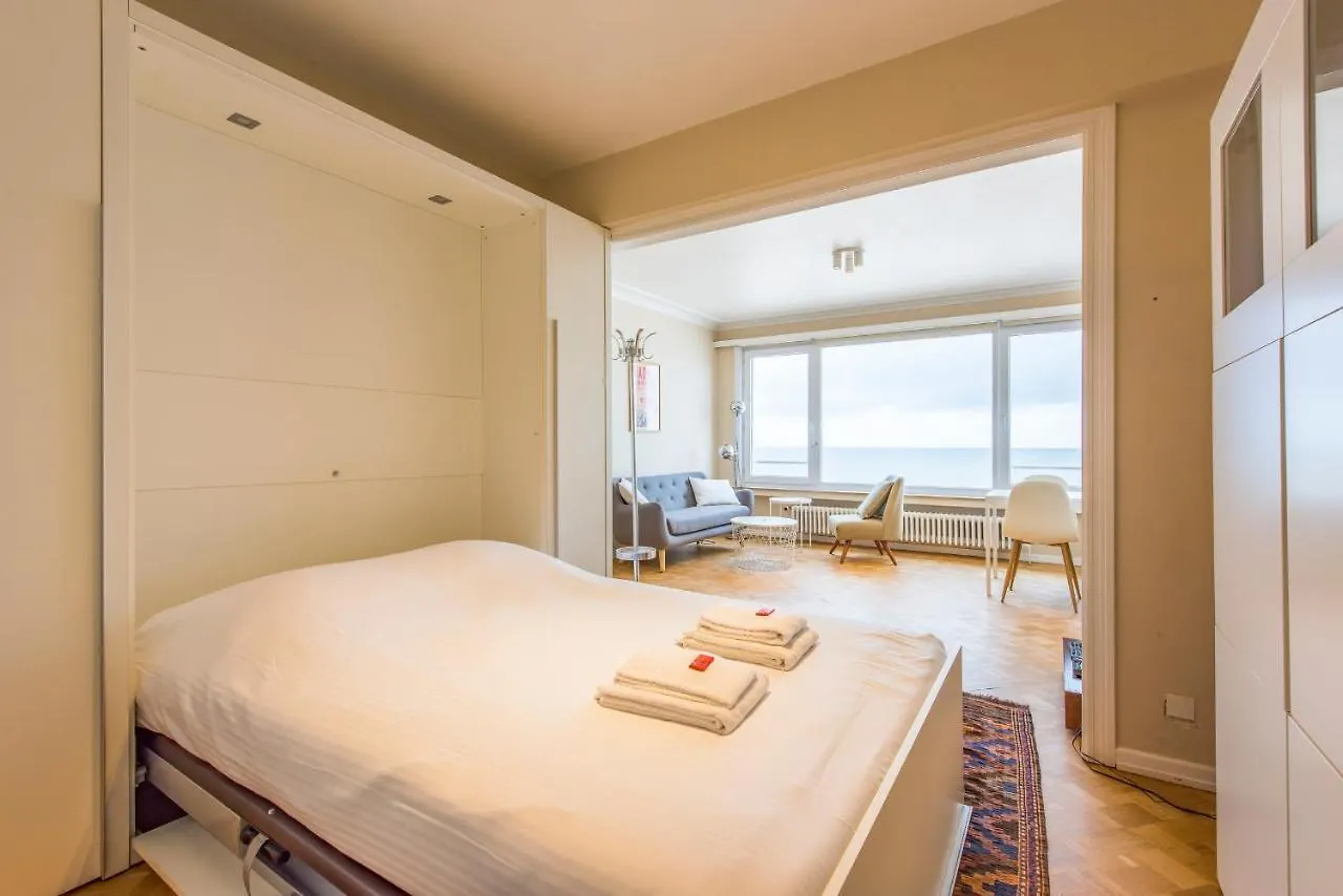 Seaview Apartment For 2 In Ostend