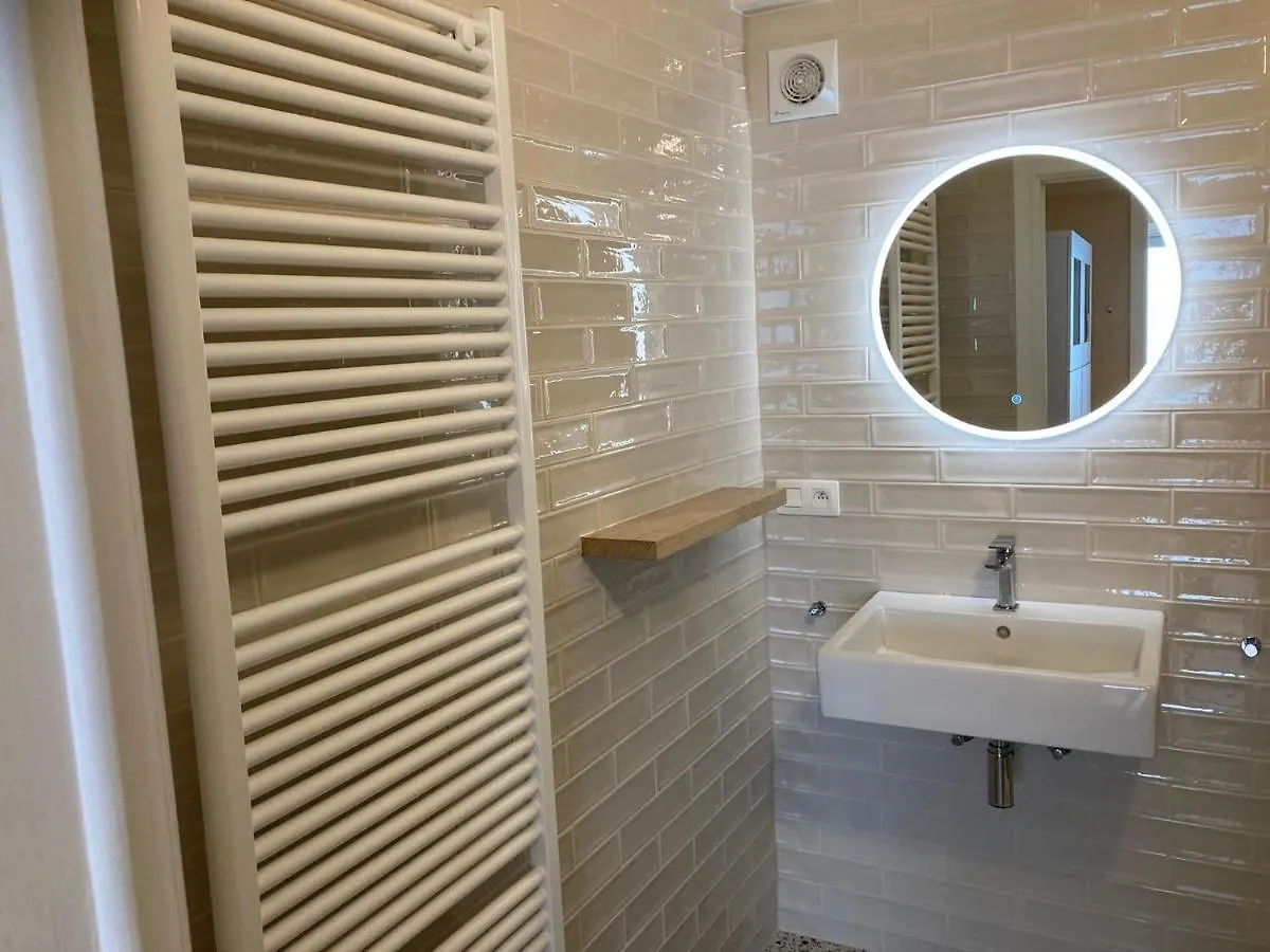 Seaview Apartment For 2 In Oostende